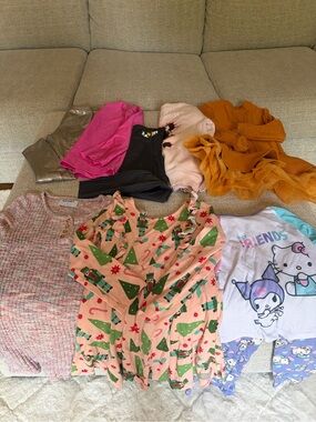 Girl size 6 Fall and Winter bundle of 11 pieces, dresses, hoodies, leggings etc.